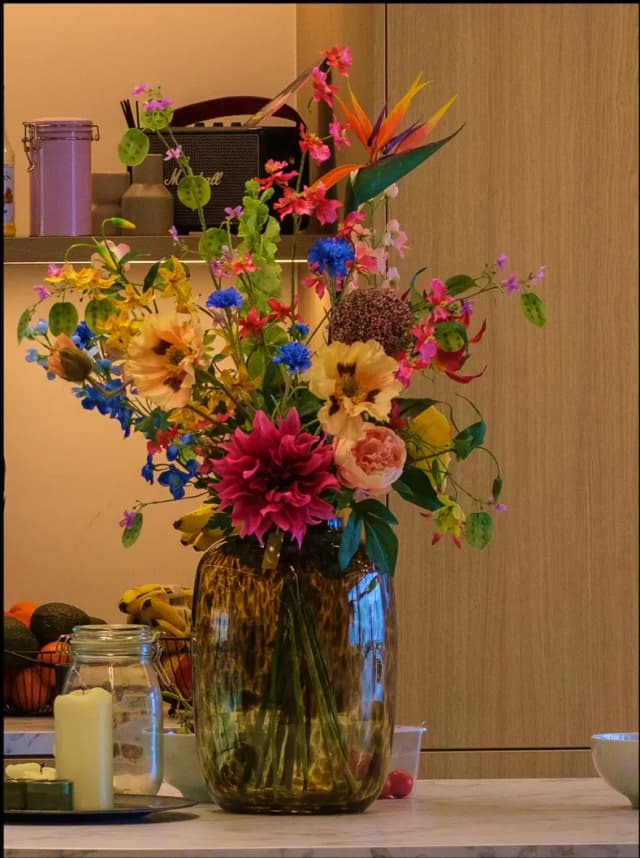 teelor office flowers